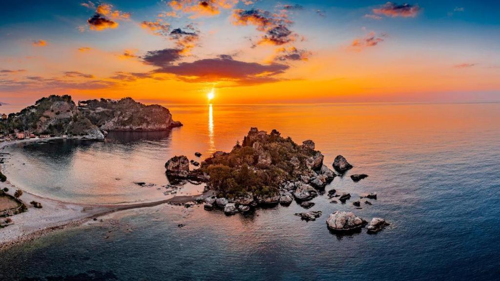 Casa Vacanza Giardini Naxos Taormina Miranaxos Eksteriør bilde